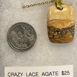 Agate Pendant Necklace with Gold Chain